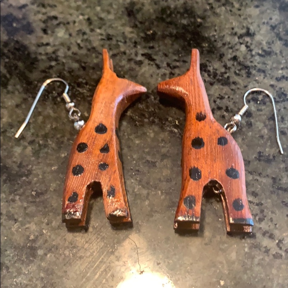 Giraffe Wooden Earrings 🦒 How cool!